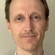 Headshot of Tom Parker